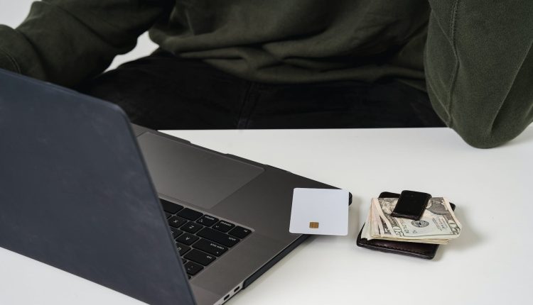 dijital moda markalariyla guvenli online alisverisin puf noktalari nel